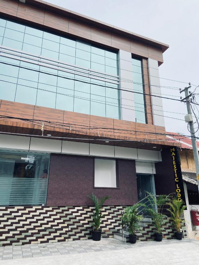 Majestic Inn Thiruvananthapuram Exterior foto
