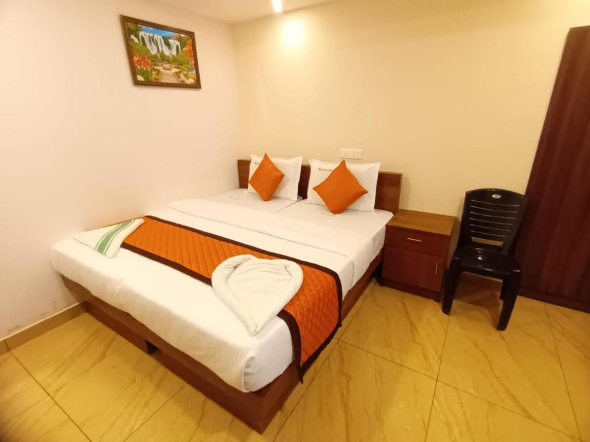 Majestic Inn Thiruvananthapuram Exterior foto